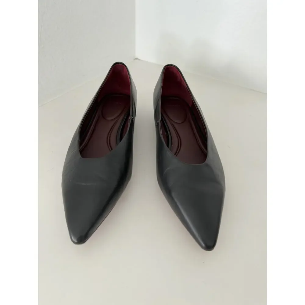 Vince Isabel Black Calfskin Leather Pointed Toe Flats Size 7.5M